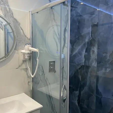 Apartament The Nest Of Via Toledo Neapol