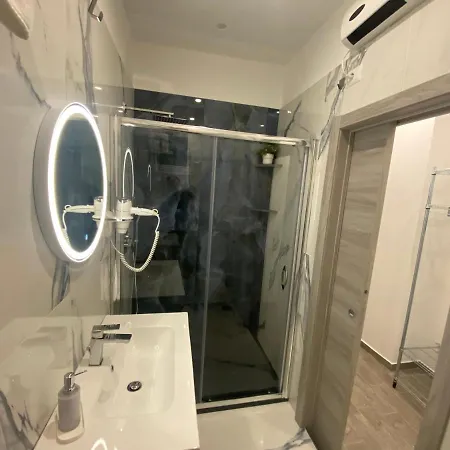 The Nest Of Via Toledo Apartament Neapol